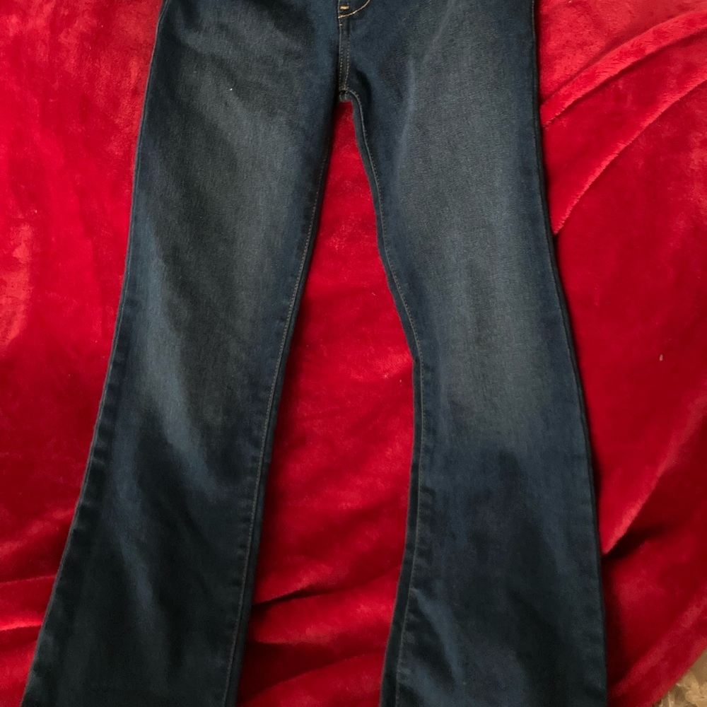 Boot cut jeans for girls!!